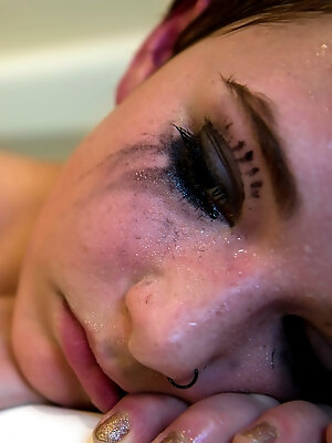 Her Face Is So Beautiful [f] (crosspost From R/artgw)