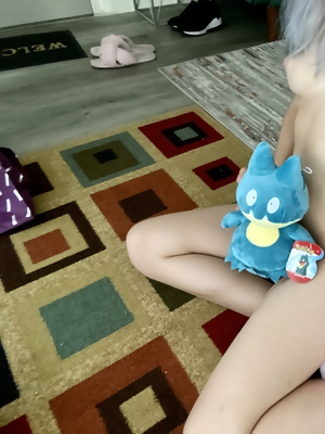 Any Lovers Of Nerdy Girls With Smaller Breasts Here? ðŸ™ˆ